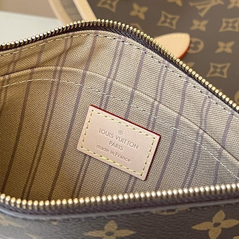 Monogram  size 32x29x17