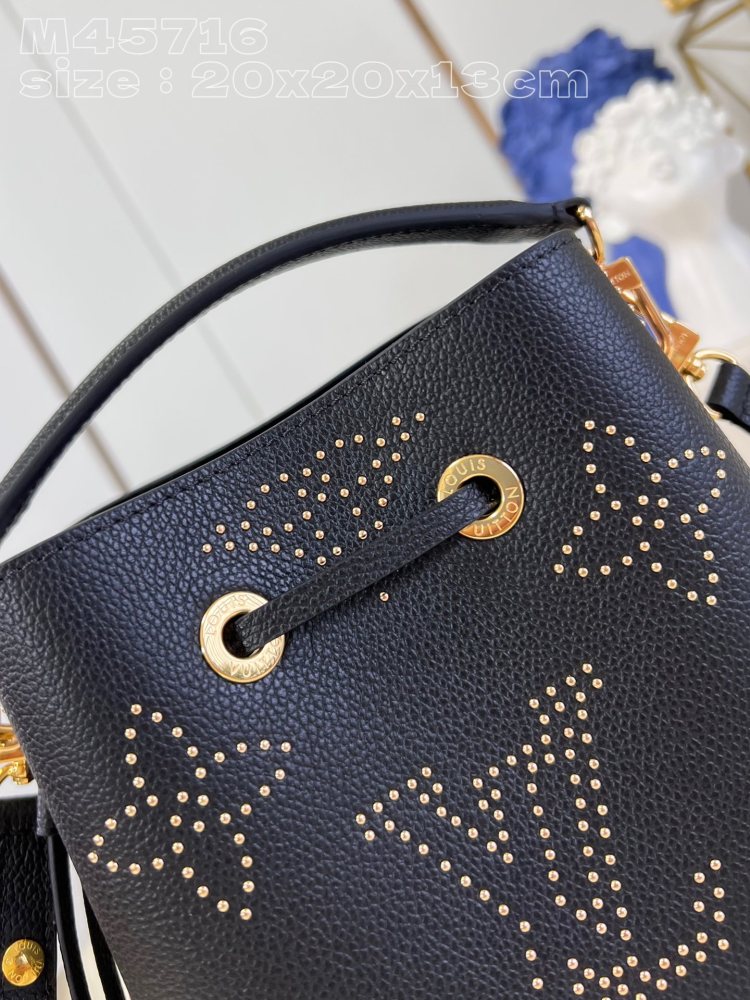LV BB Monogram  size 20 x 20 x 13