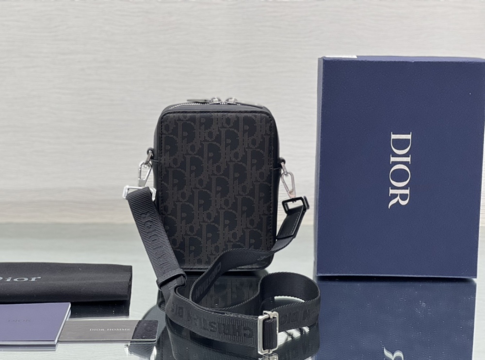 Dior man's Oblique Messenger Bags