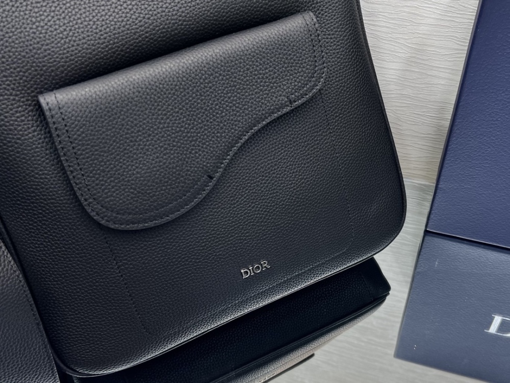 Dior manbag