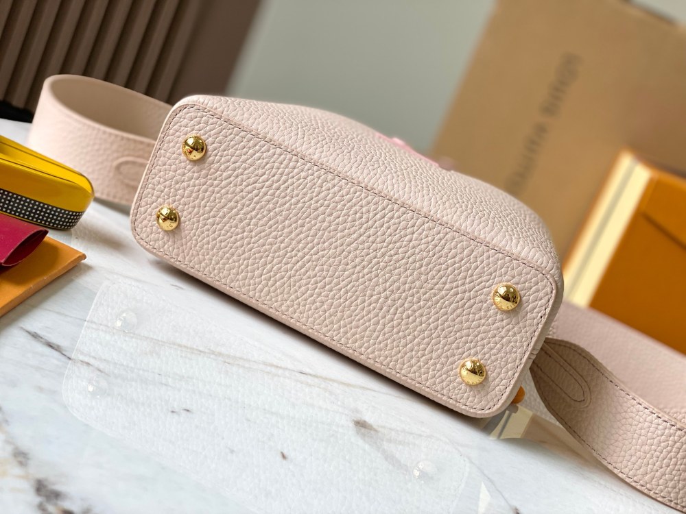 LV Capucines