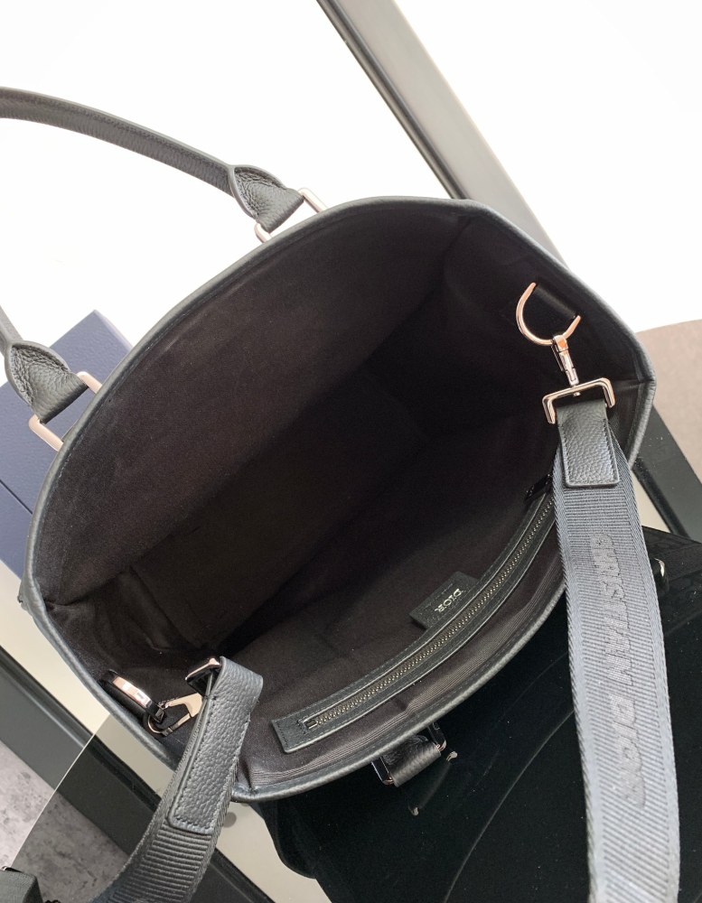 Dior manbag