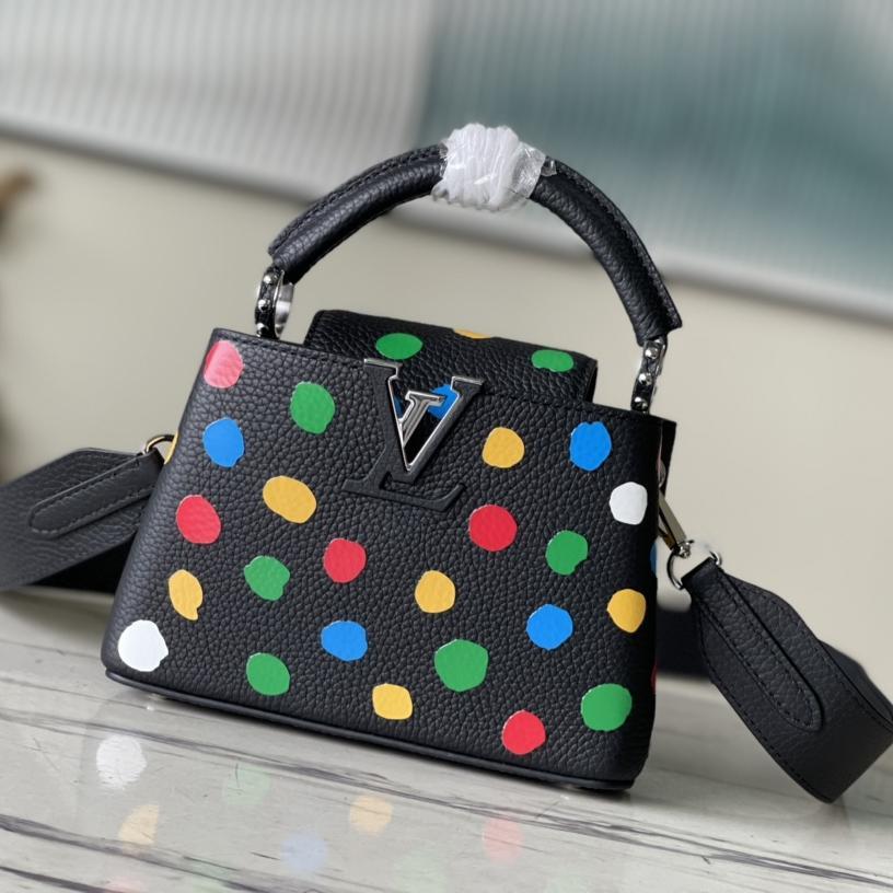 LV YK Capucines Taurillon Size cm