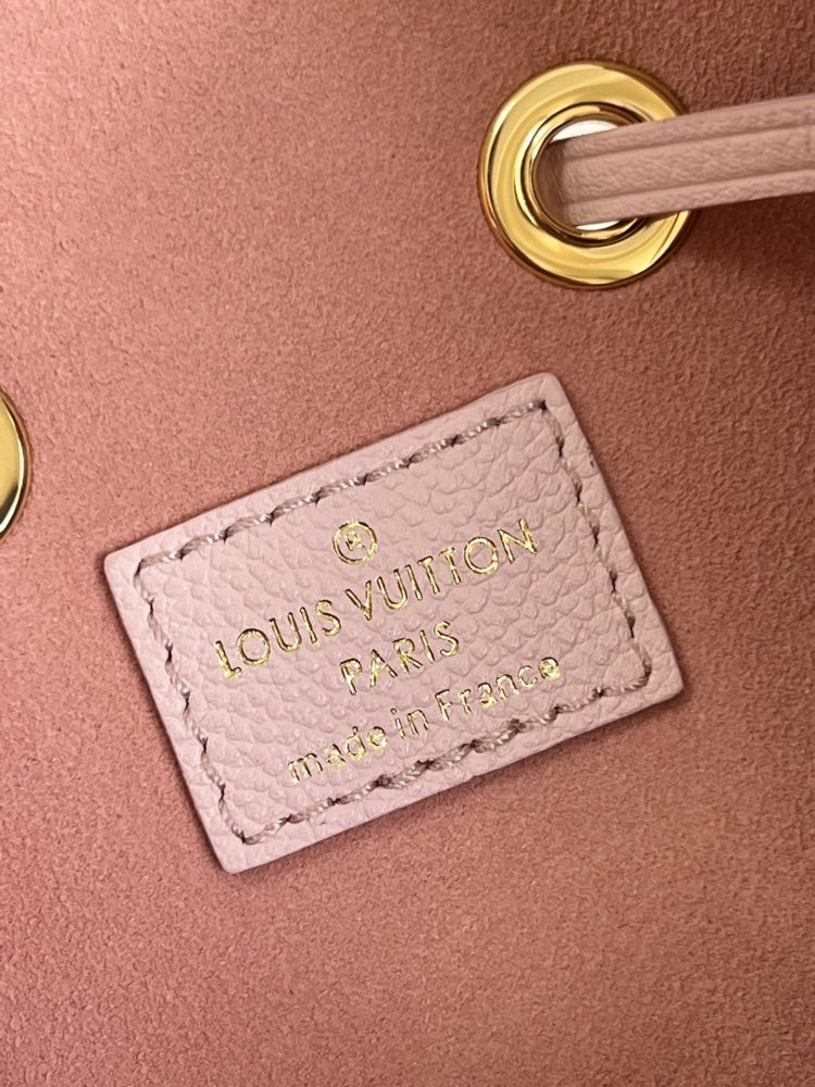 LV BB Monogram Empreinte  size 20 x 20 x 13