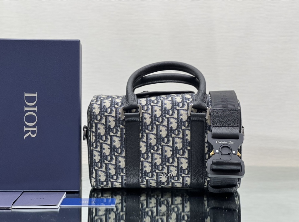 Dior man's Oblique Lingot 26