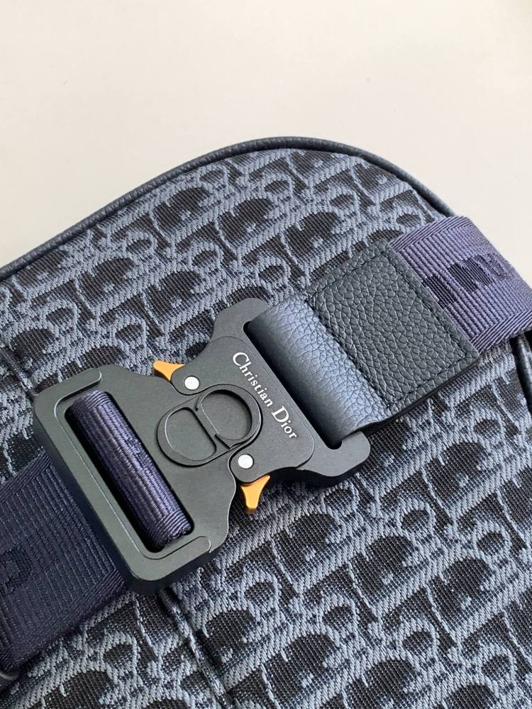 Dior manbag