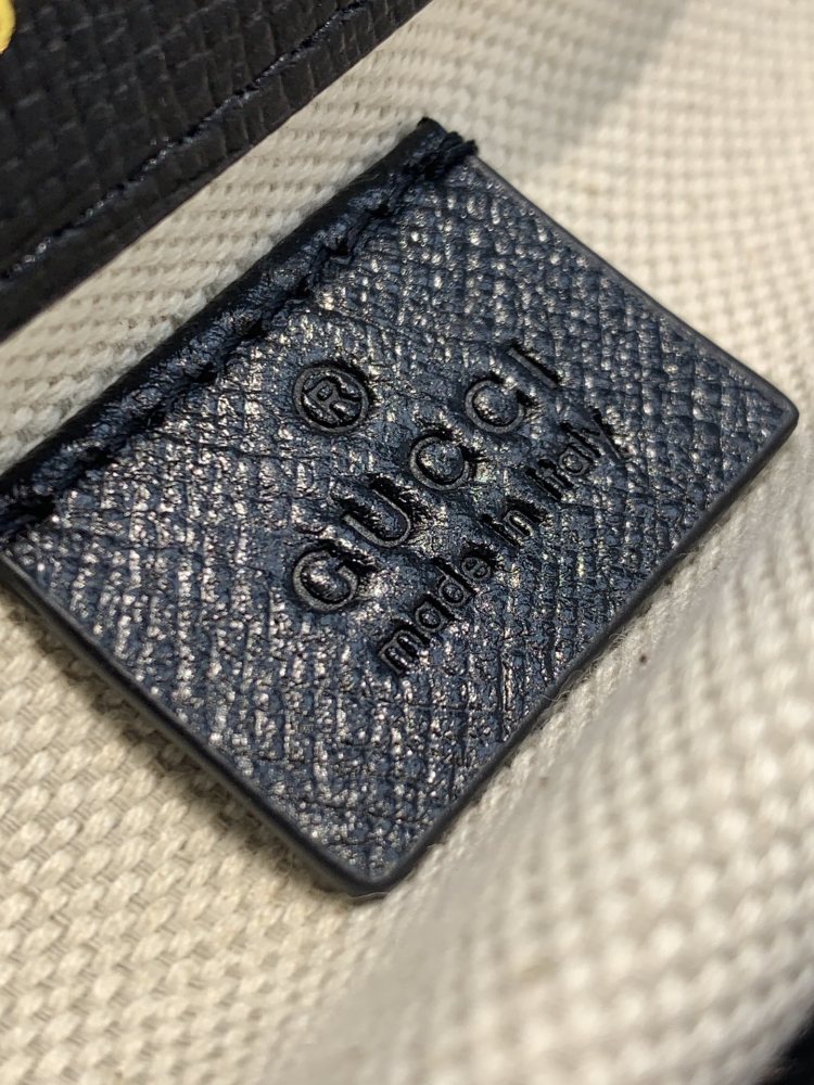Gucci  size 20.5*14*5