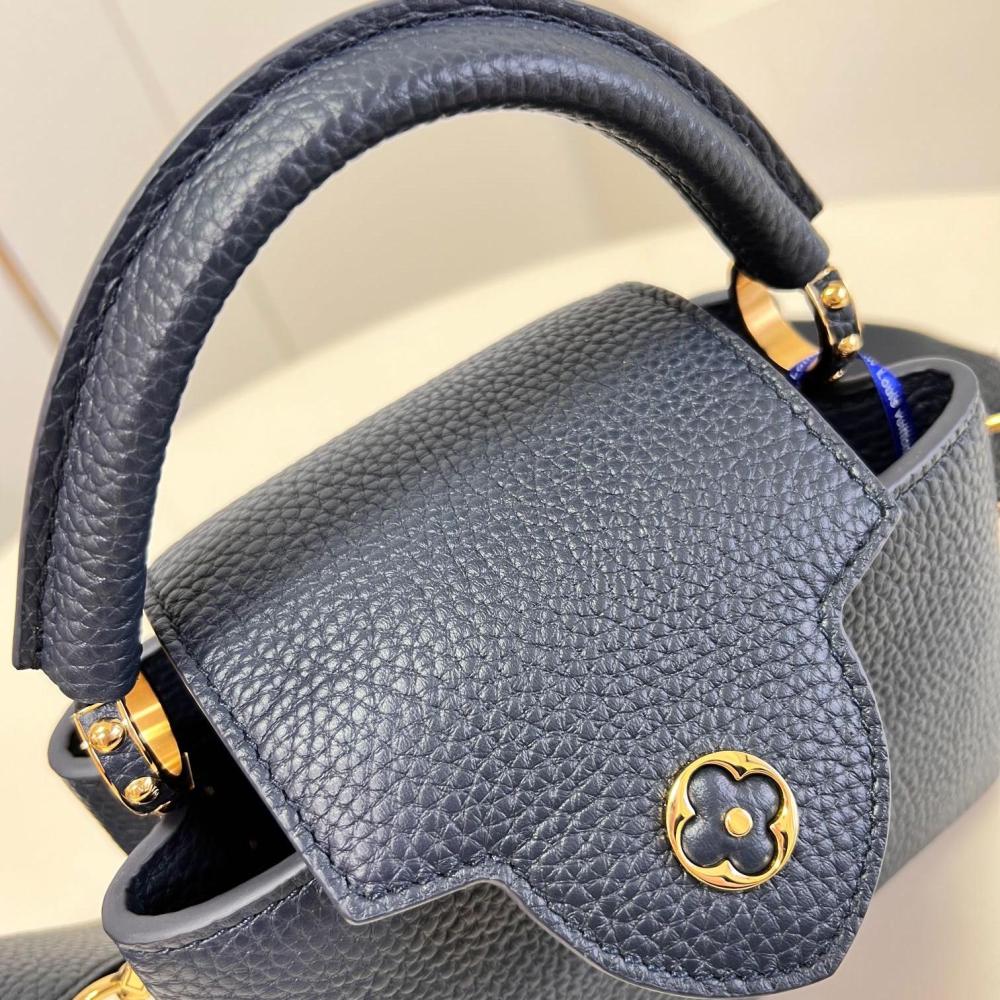 Capucines Taurilon LV  size 21x14x8