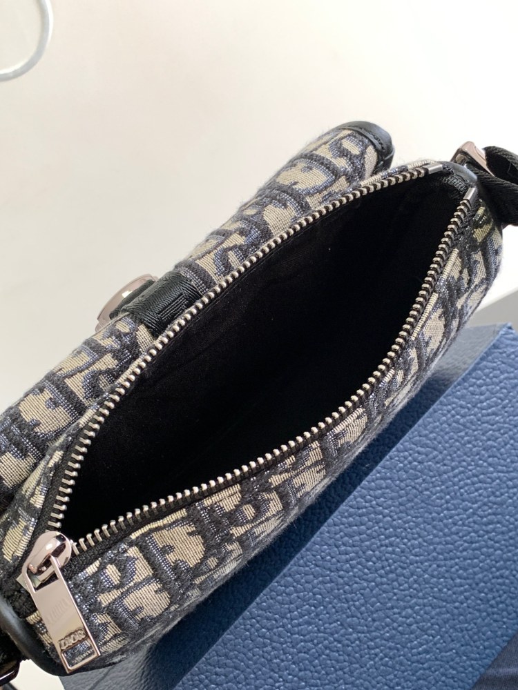 Dior manbag