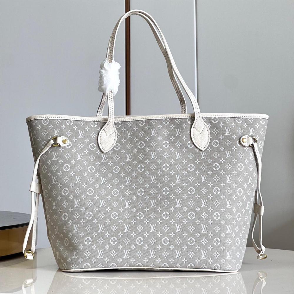 LV   Neverfull M40995