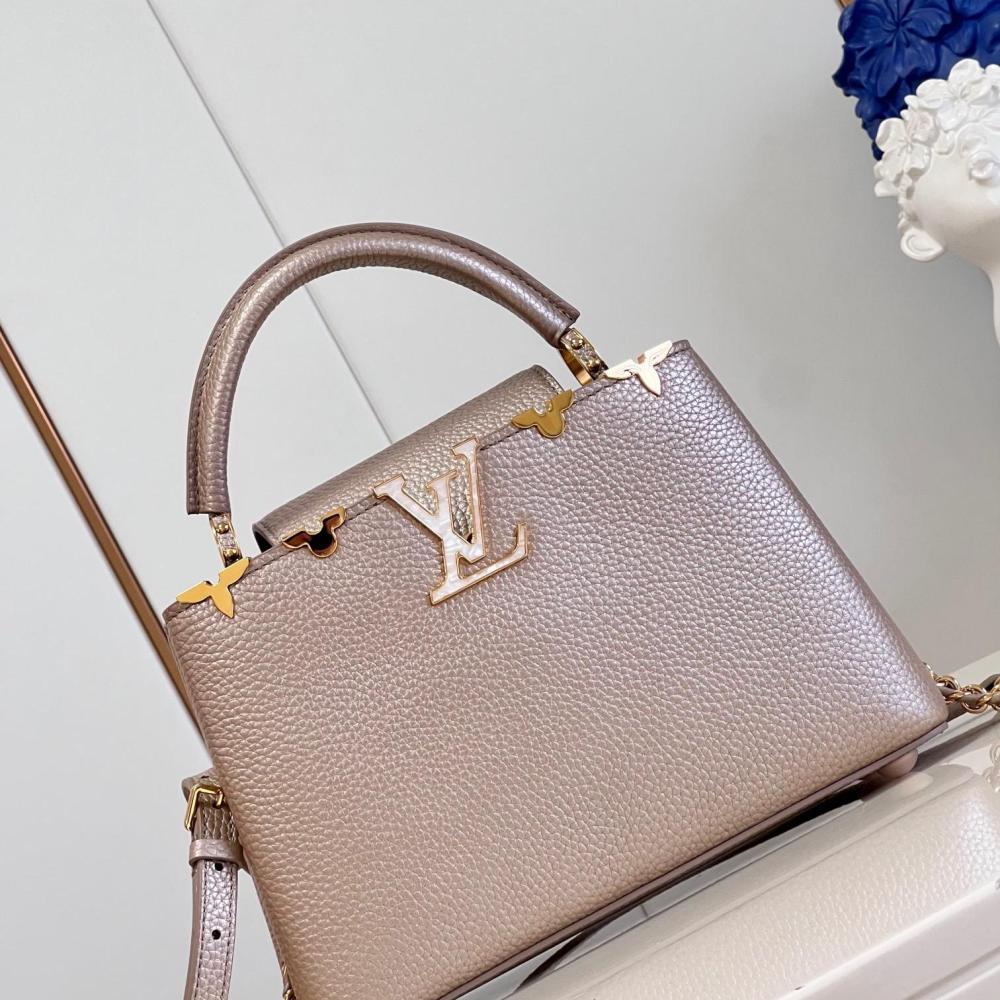 LV  CAPUCINES BB M22437
