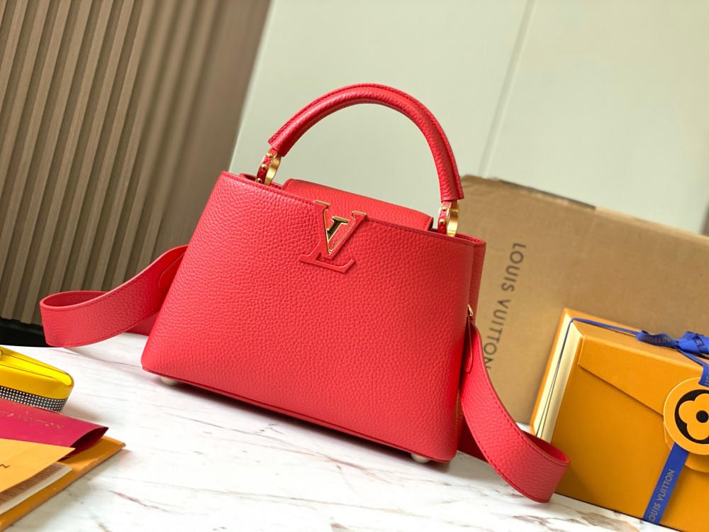 LV Capucines BB M59434 red