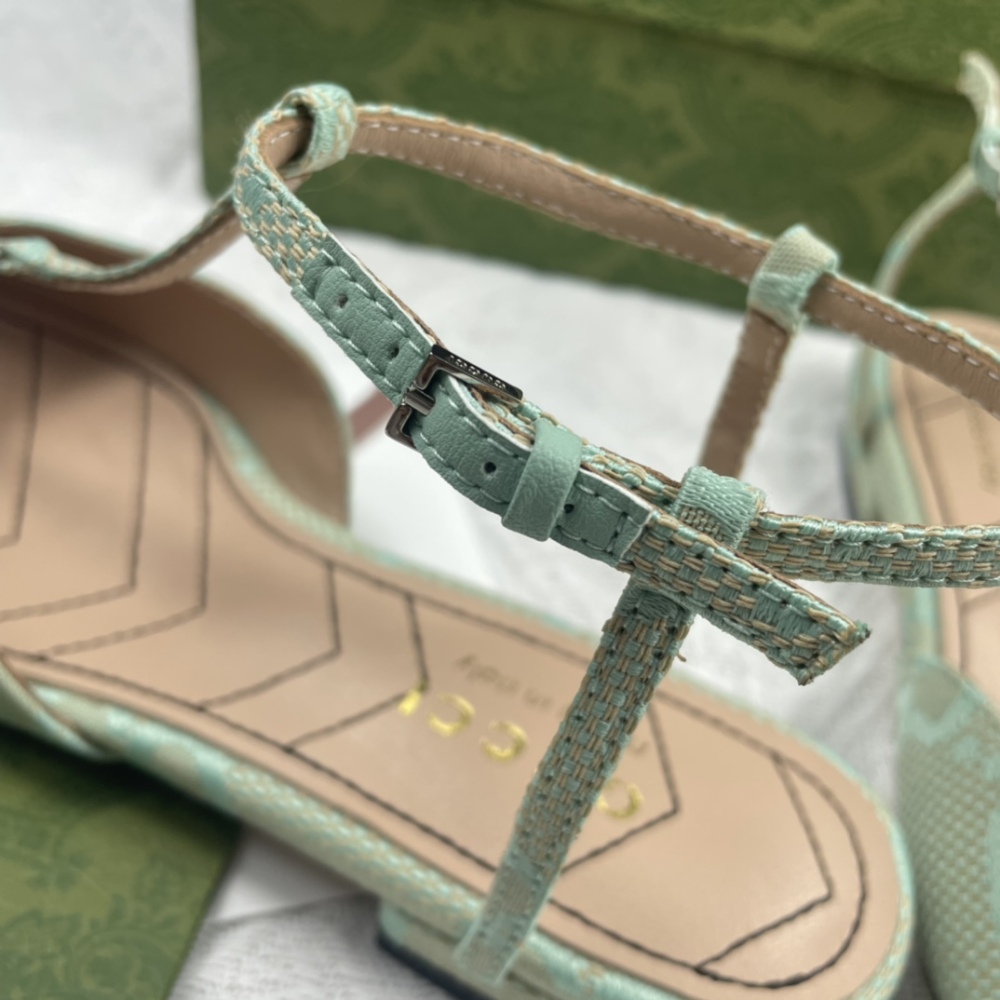 Gucci玛丽珍