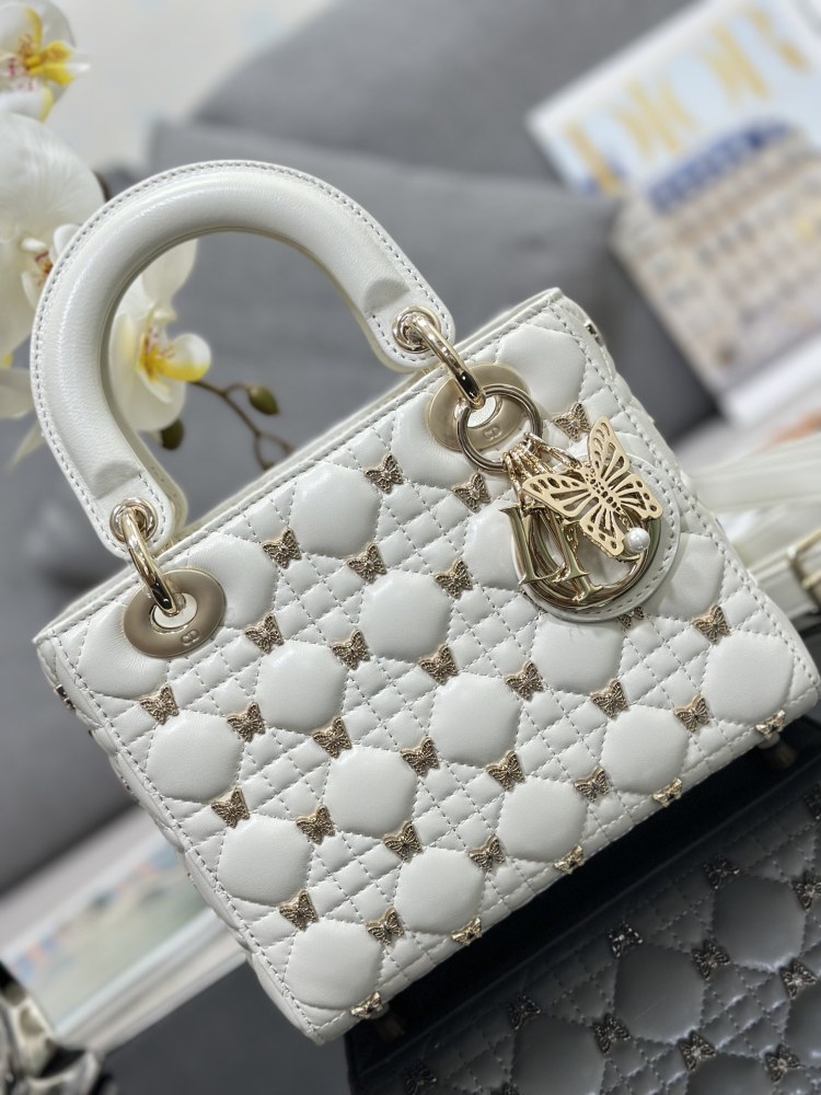 Dior Handmade bag Lady Dior  size 20 x 17 x 8