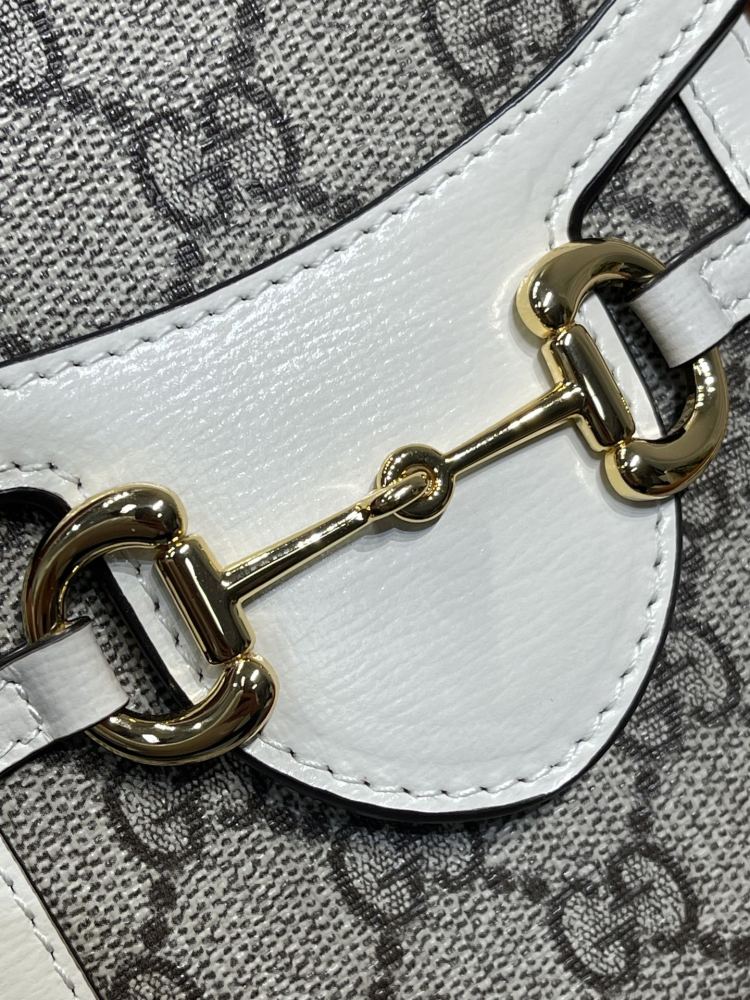 Gucci  size 17*11*4