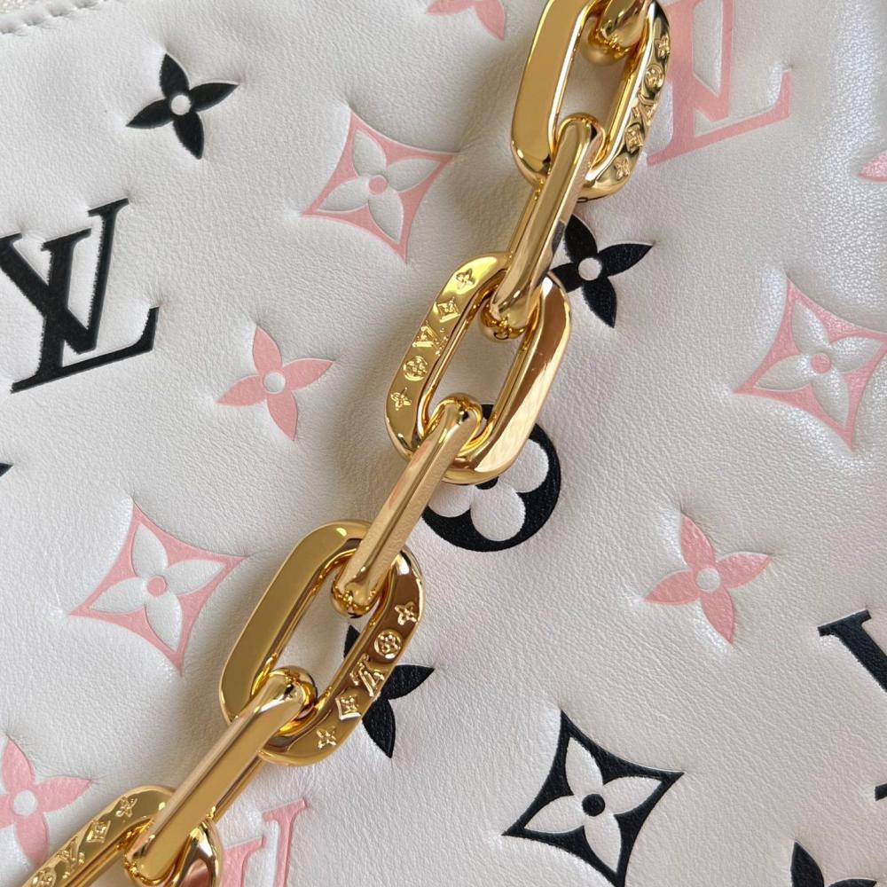 LV  Coussin M22954