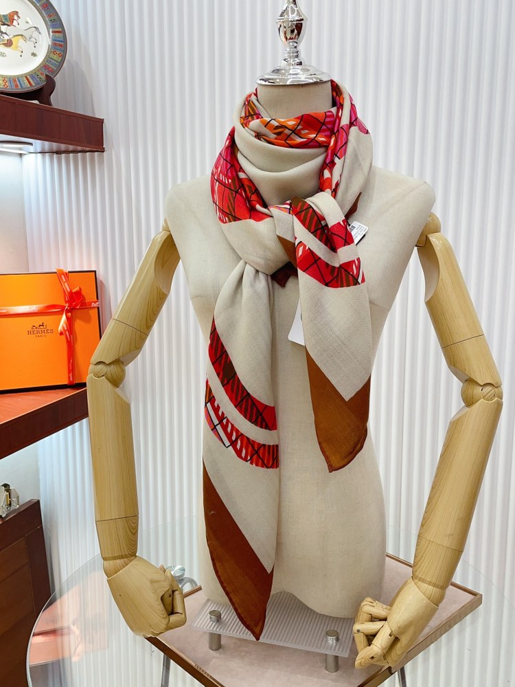 CHANEL Scarf