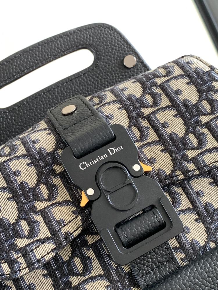 Dior manbag