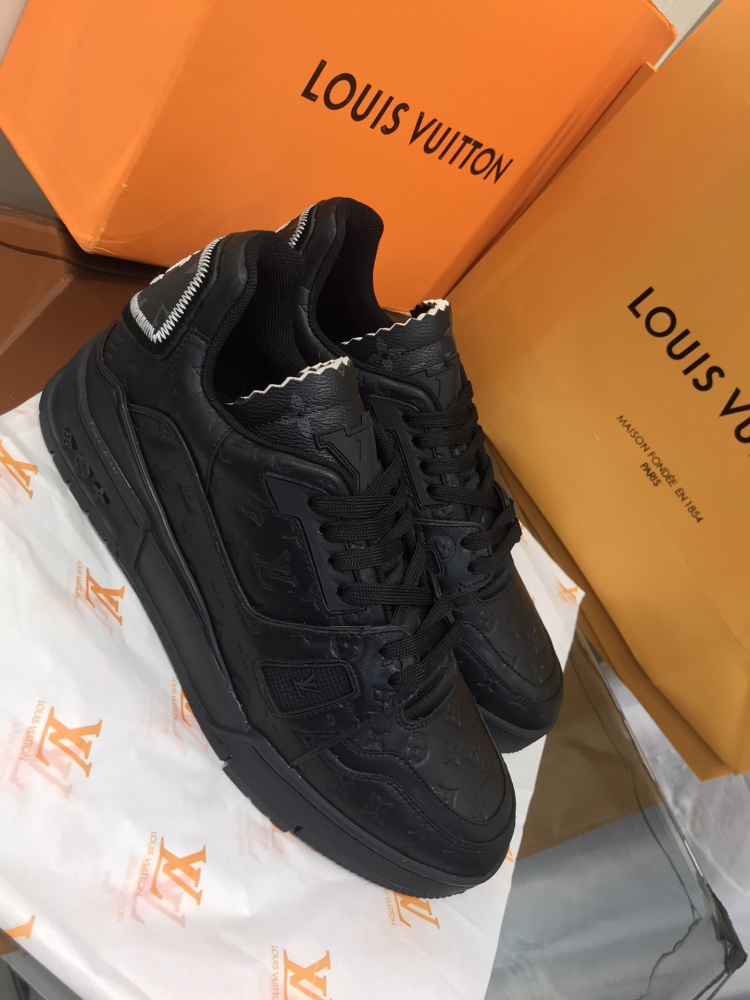 LV flats LV size  LV运动鞋