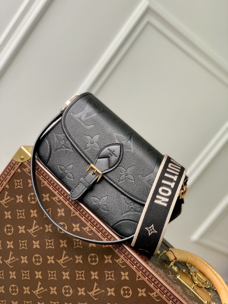 LV BAG Diane Monogram Empreinte  size 23.0 x 16.0 x 8.5