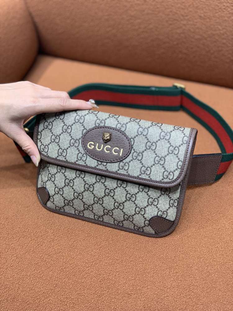 Gucci  size 20*13*2.5