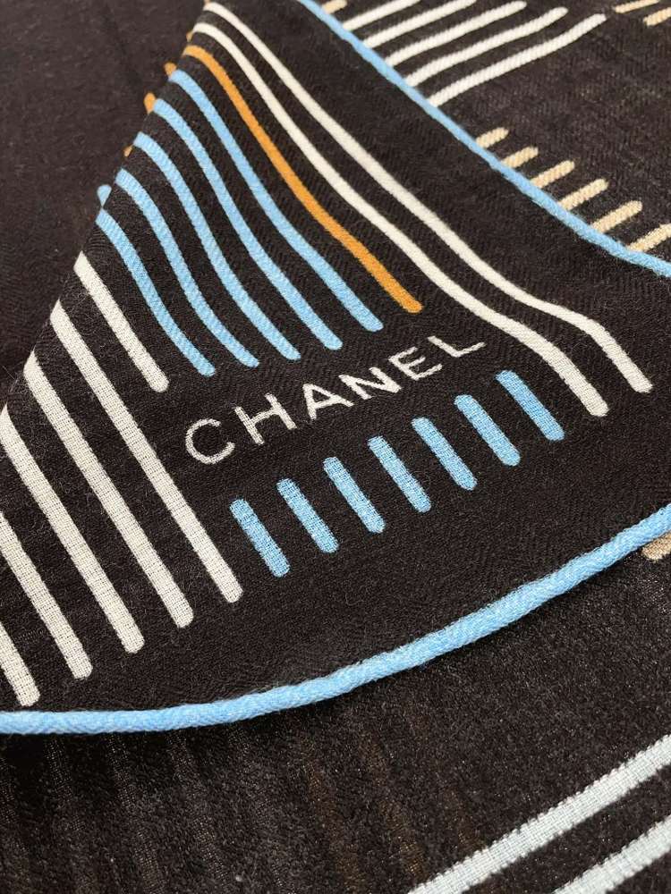 CHANEL Scarf