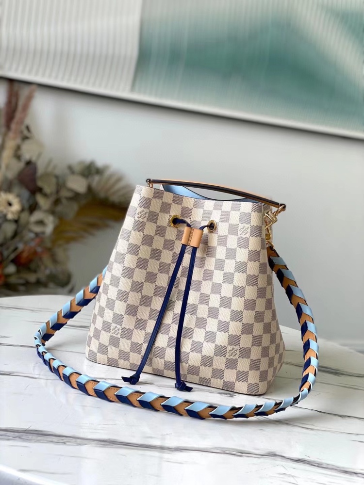 LV Monogram Bucket Bags  size 26 x 27x 22