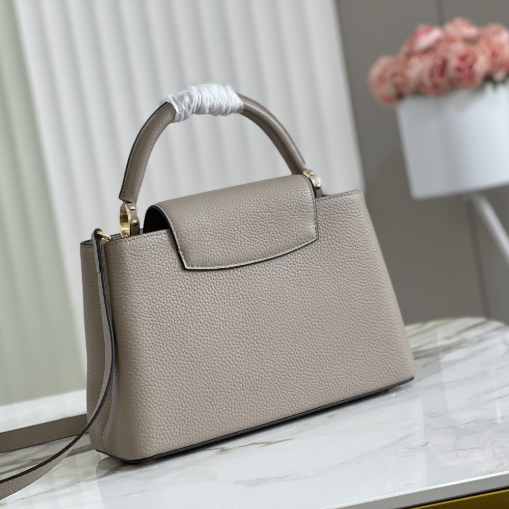 Louis Vuitton Capucines BB M94634