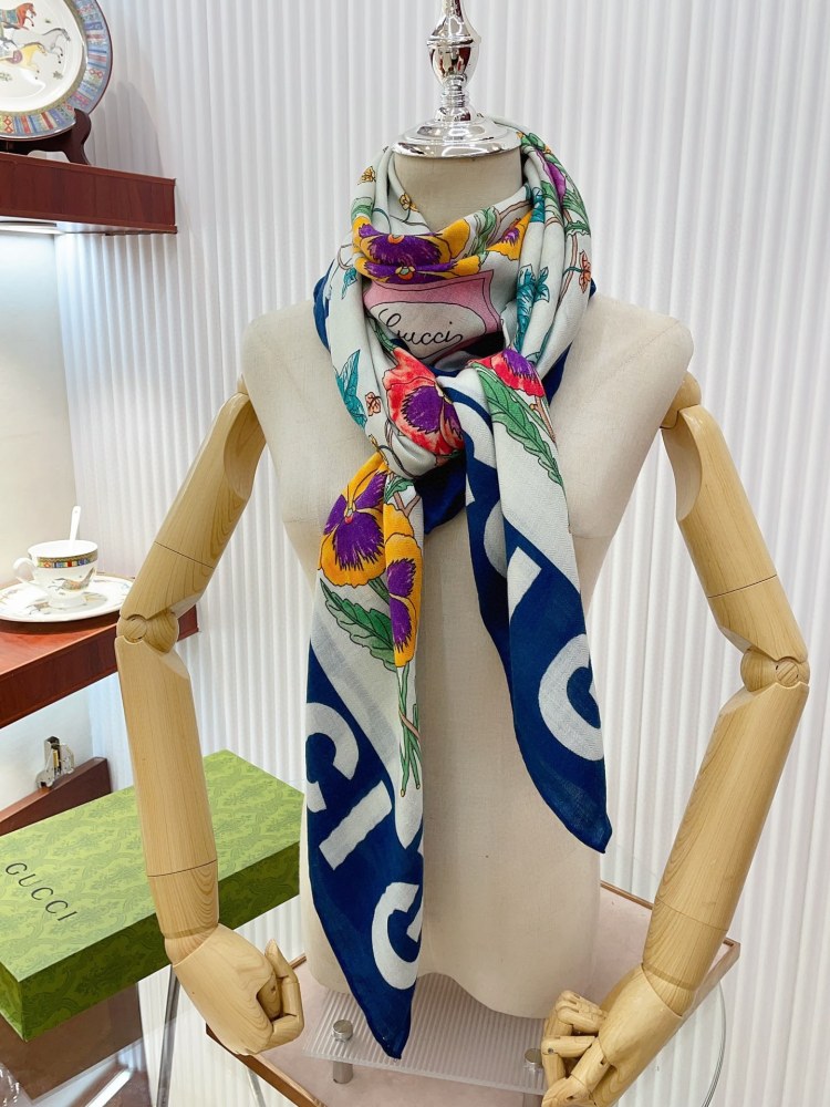 GUCCI Scarf