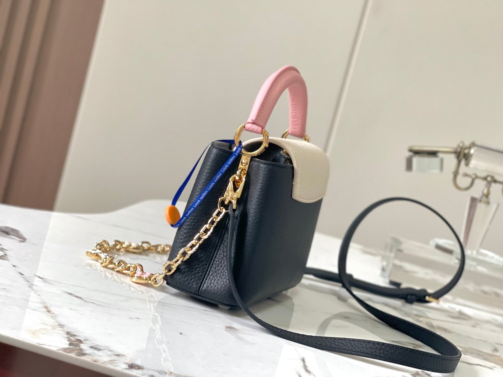 LV Capucines Mini M20845 black