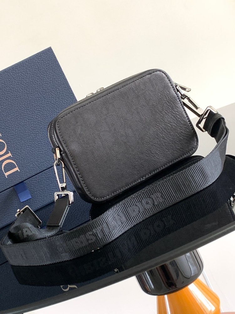 Dior man's Oblique Messenger Bags