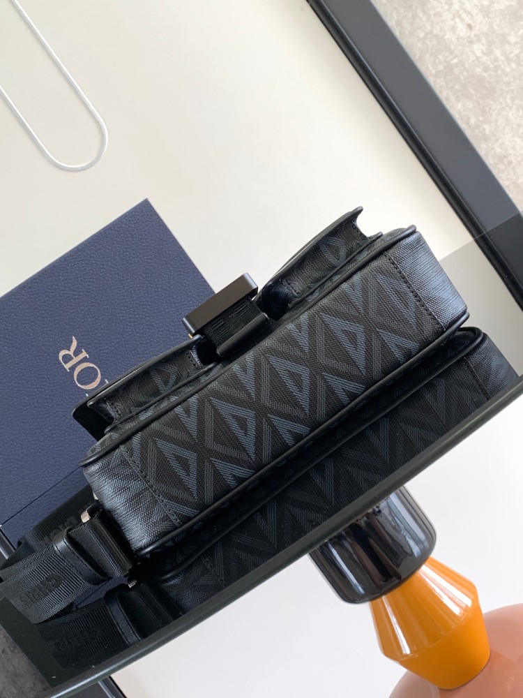 Dior manbag