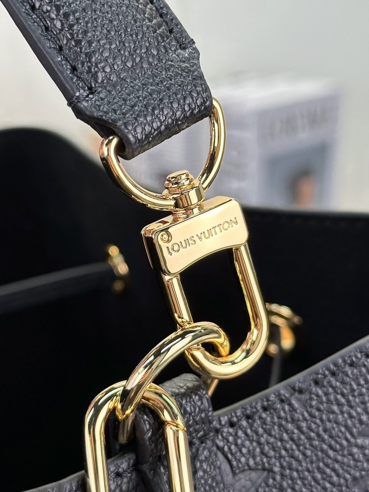 LV Monogram Empreinte size 26x26x17.5