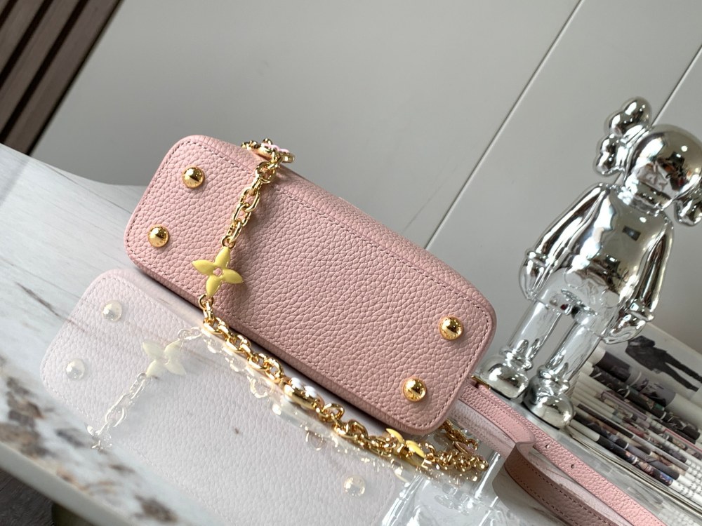 LV Capucines