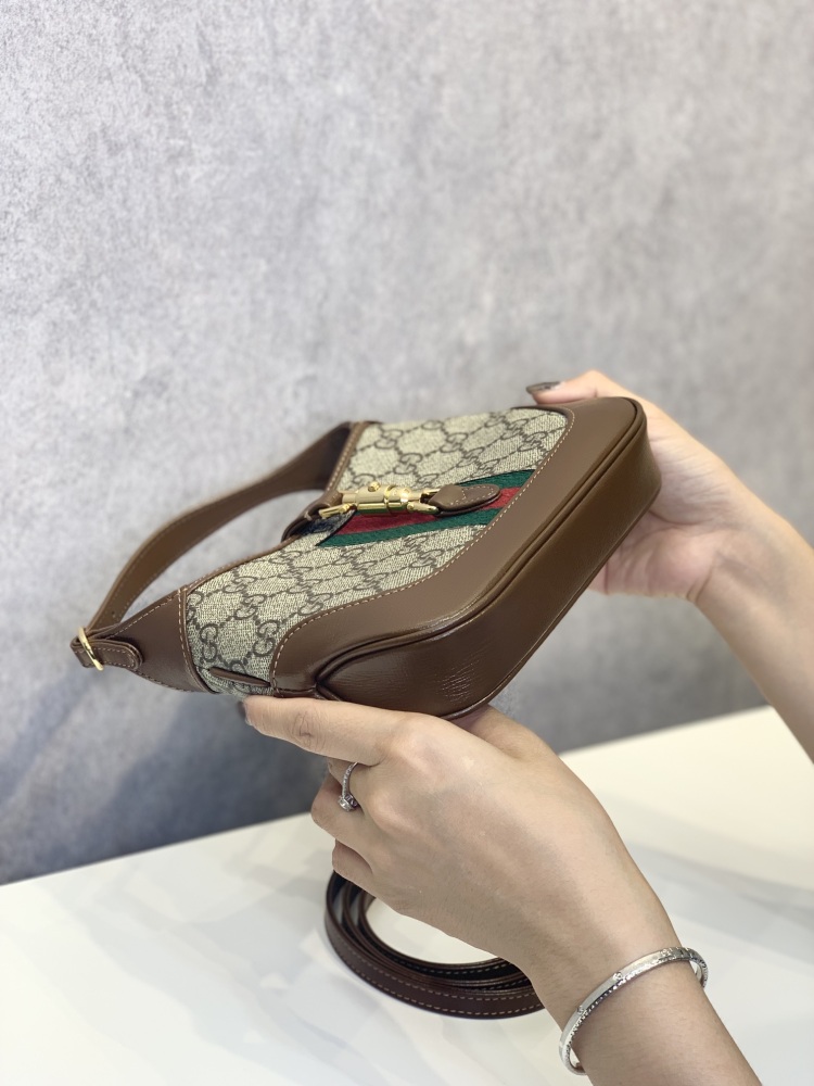 Gucci Ten Jackie  size 19*13*3