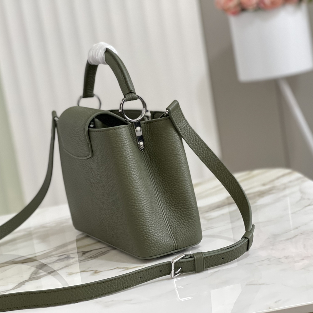 Louis Vuitton Capucines BB M57227