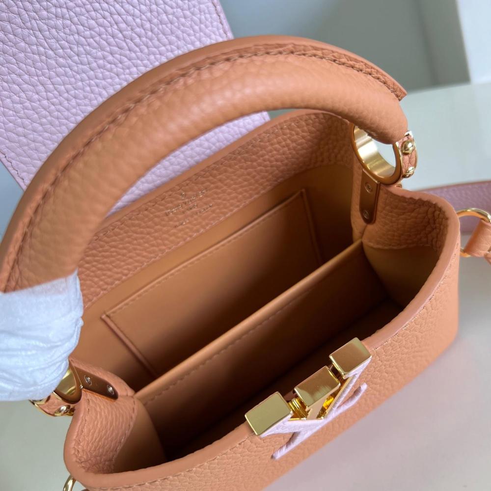 Capucines size cm 21x14x8