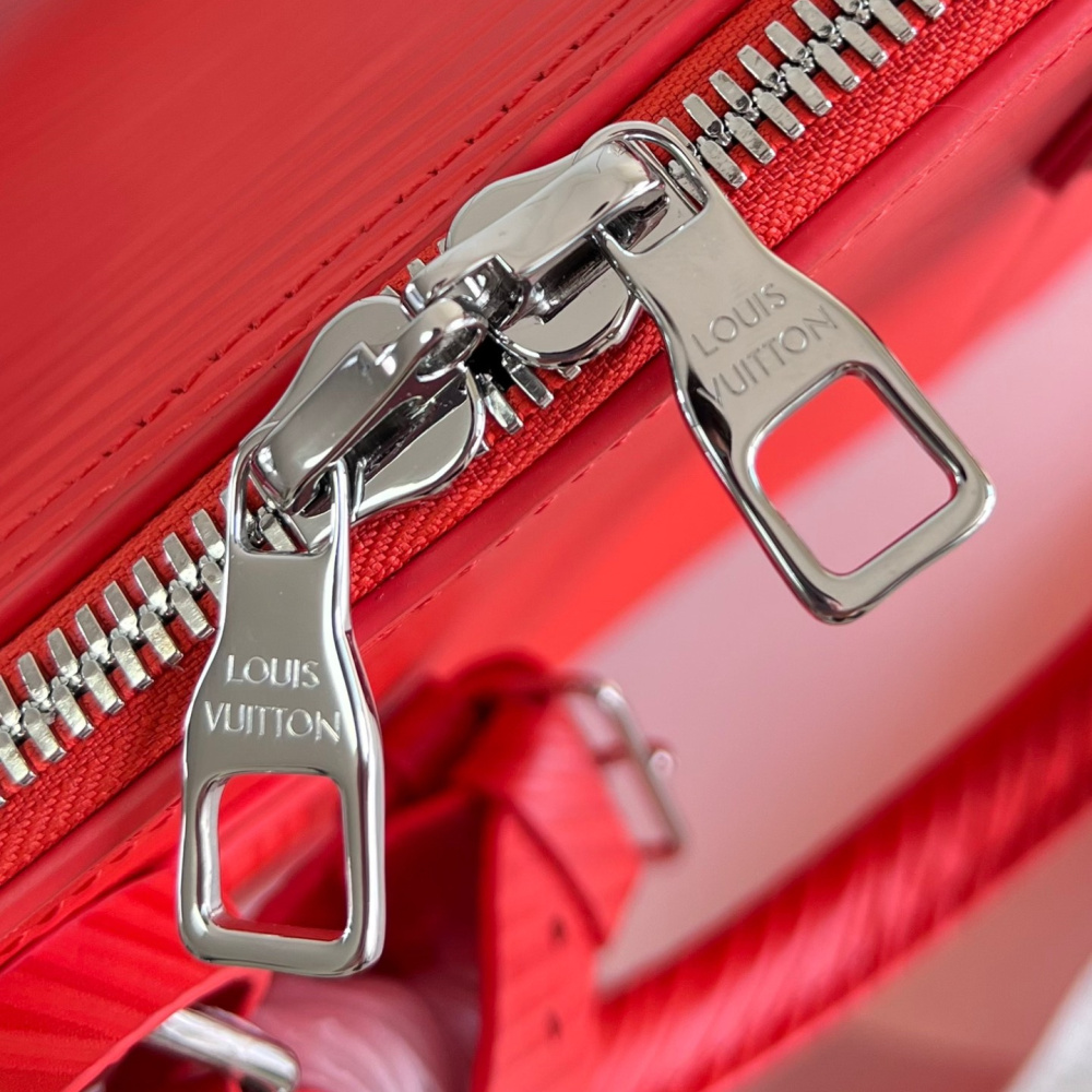 LV Alma GM M23102