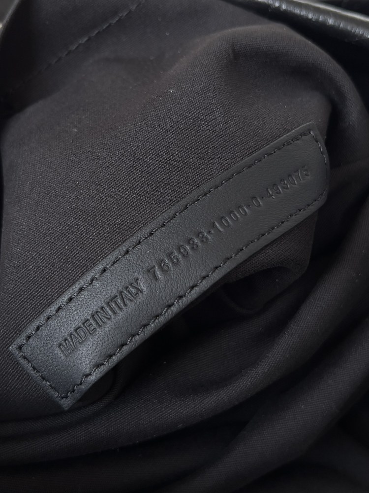 Balenciaga logo