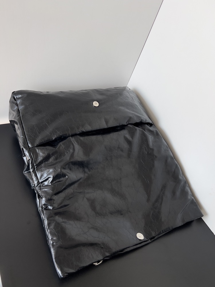 Balenciaga logo