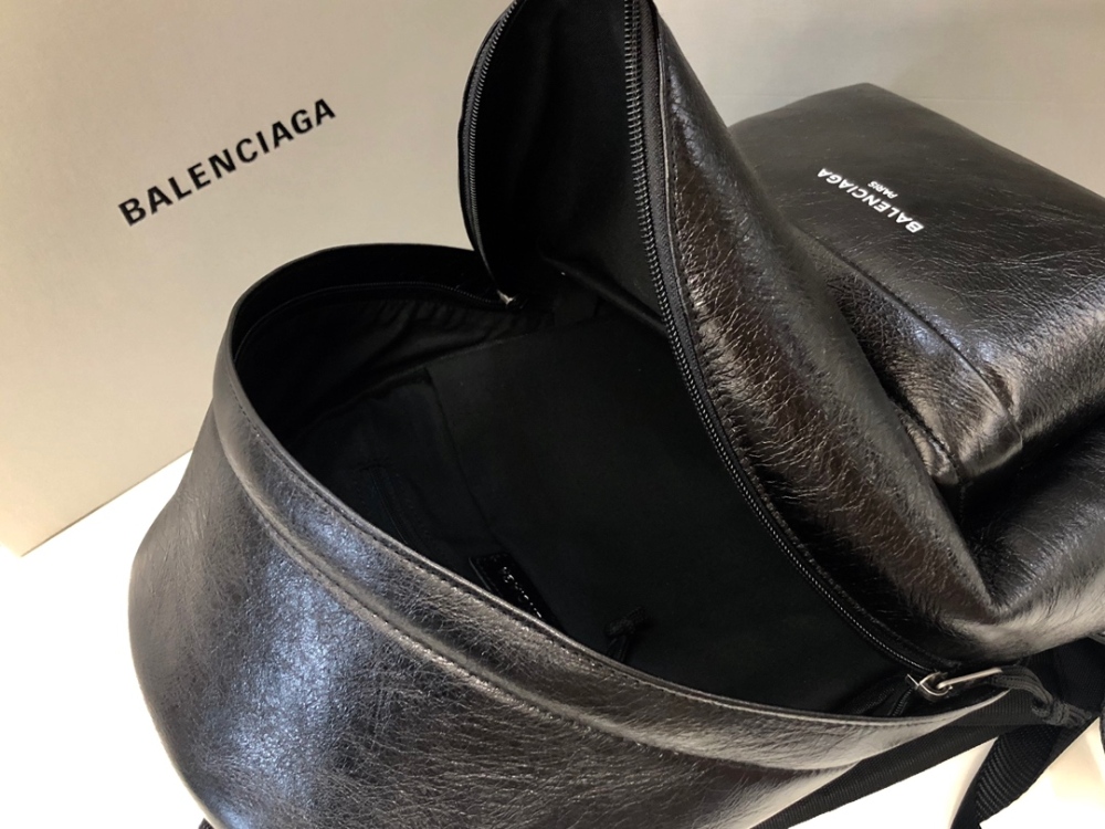 Balenciaga  size 32*13*46