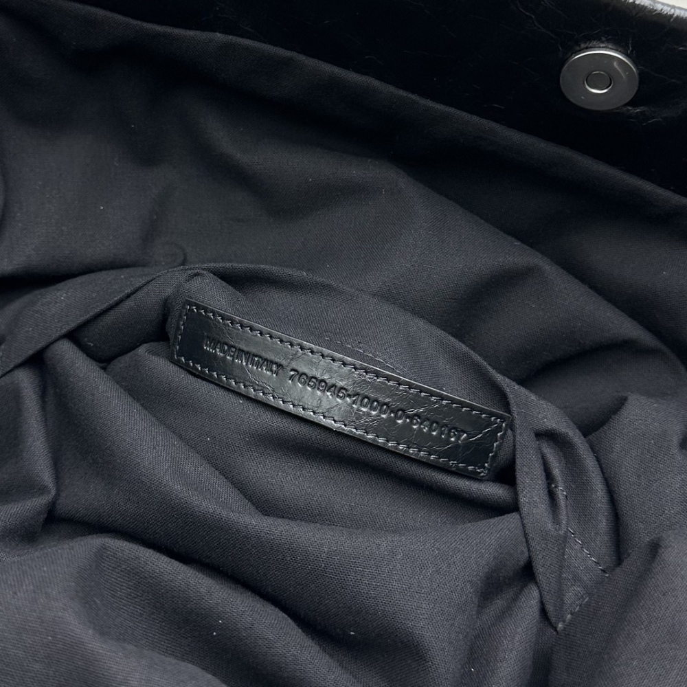 Balenciaga BB logo
