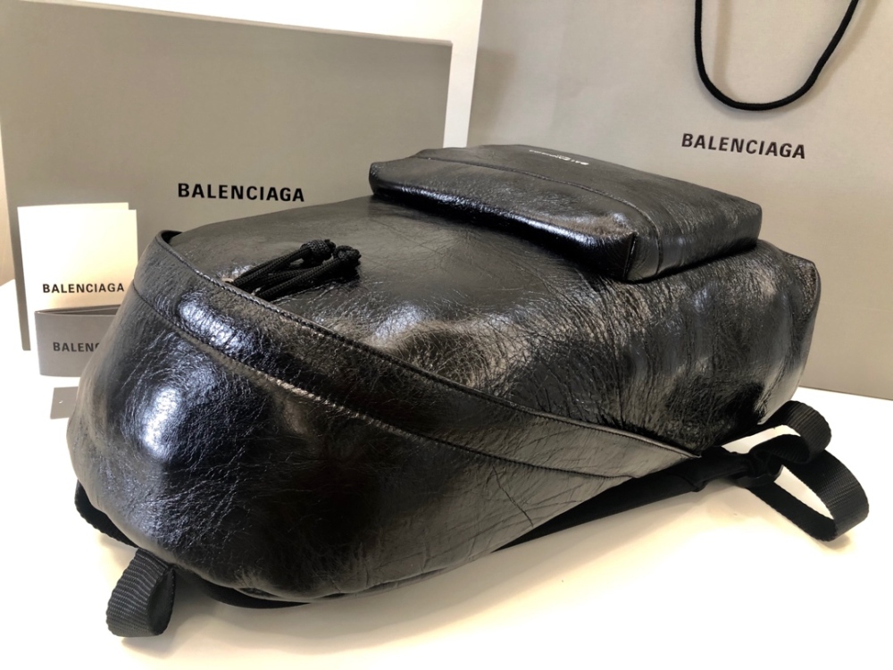 Balenciaga  size 32*13*46