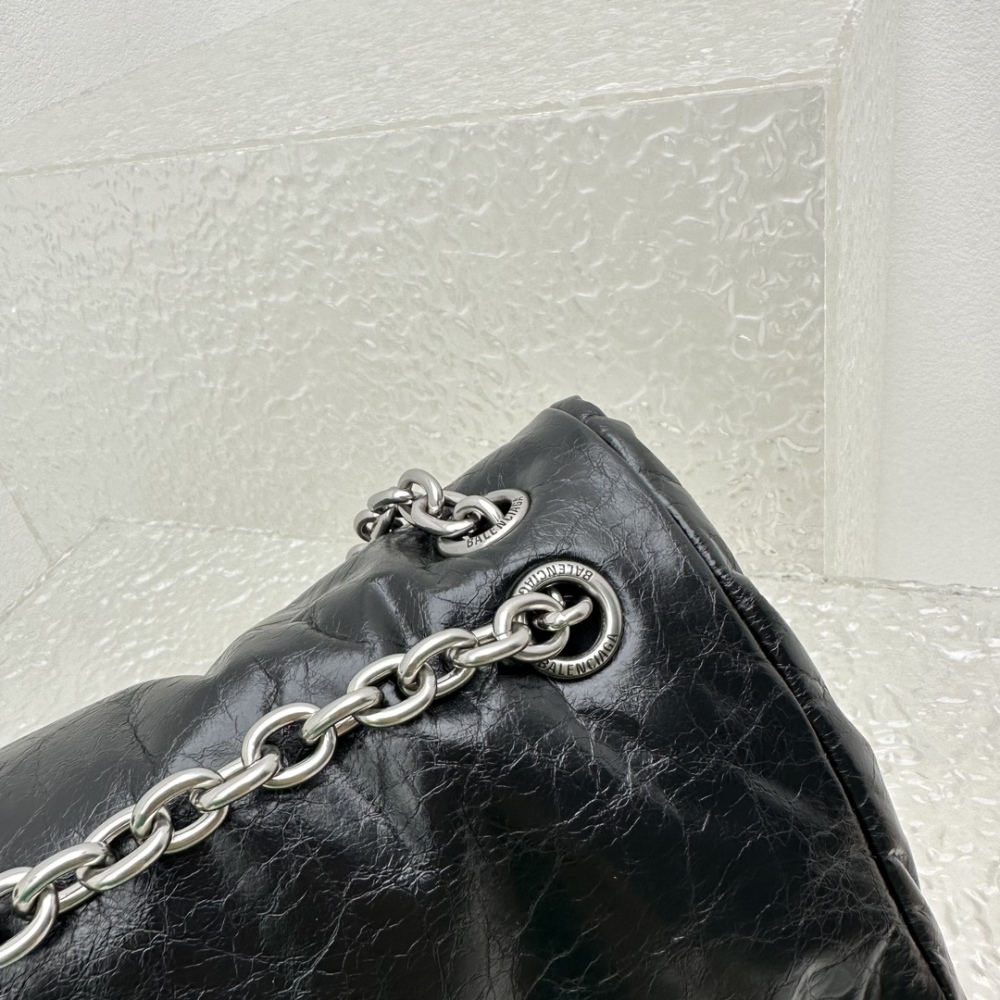 Balenciaga BB logo