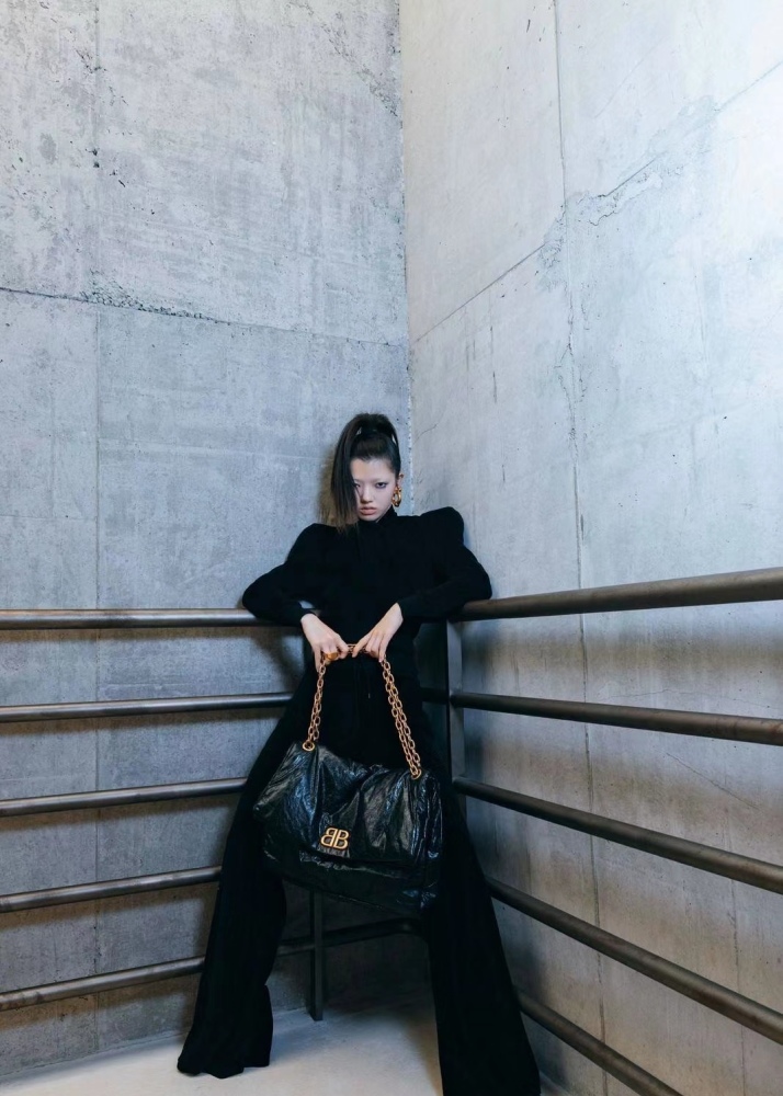 Balenciaga BB logo