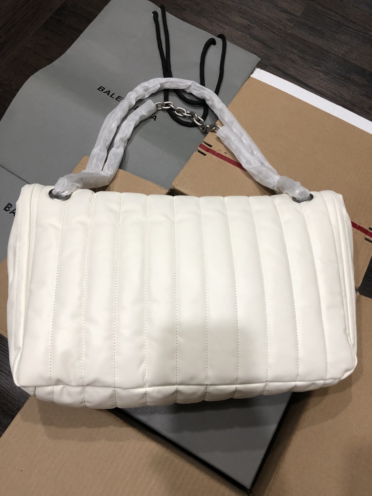 Balenciaga Monaco BB logo