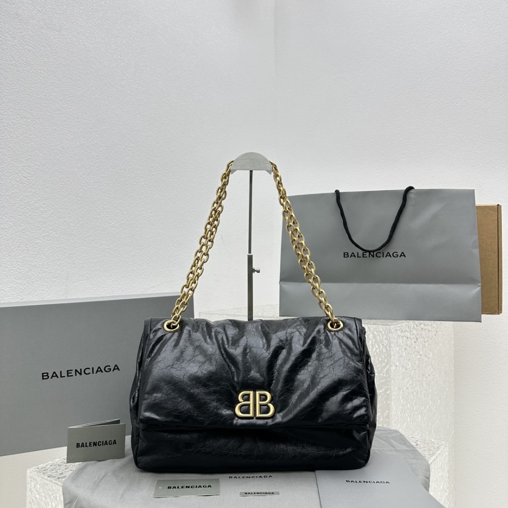 Balenciaga BB logo