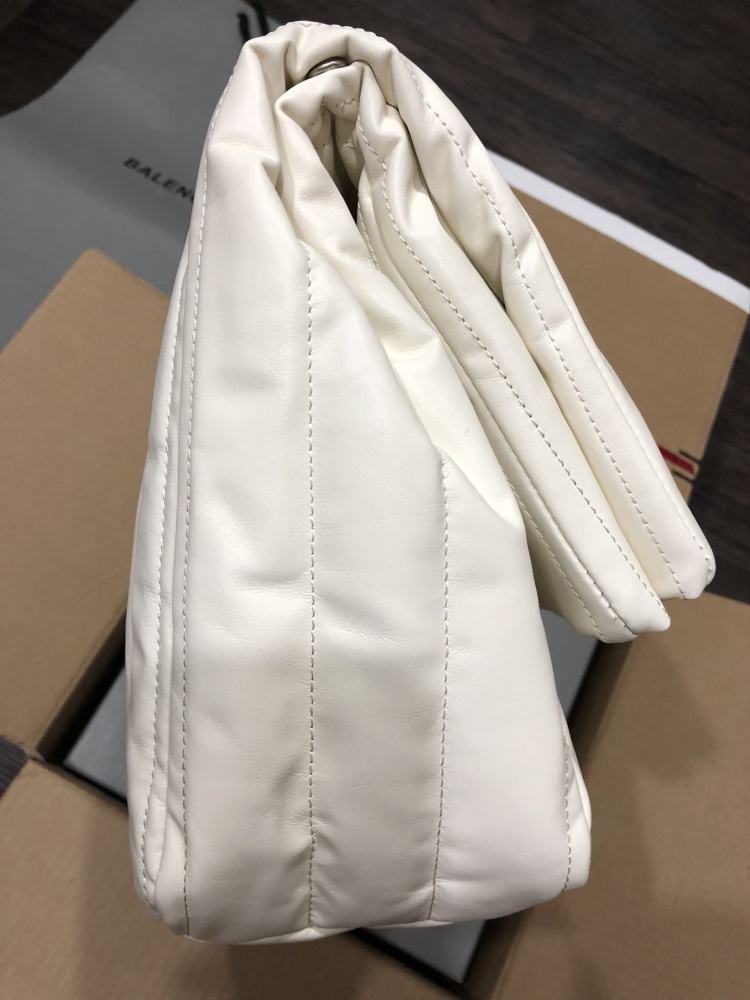 Balenciaga Monaco BB logo