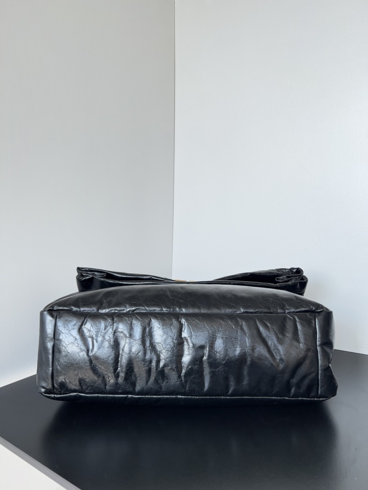 Balenciaga logo