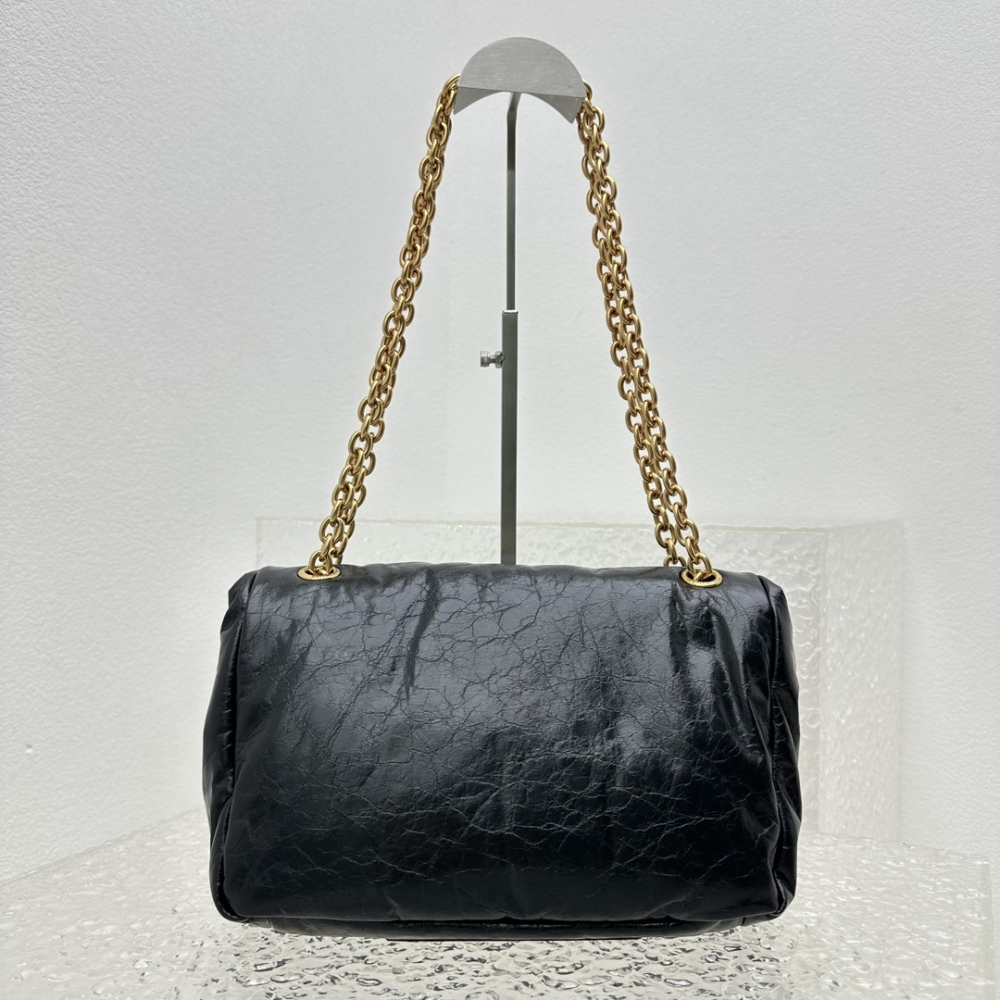 Balenciaga BB logo